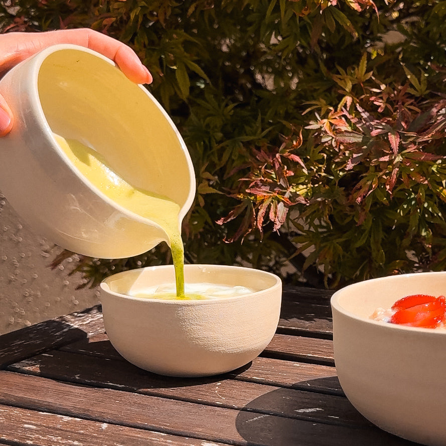 KUMO Cappuccino Tasse Beige – handgemachte Keramik aus Steinzeug, 220 ml, unglasiert außen & glasiert innen (Mannheim)