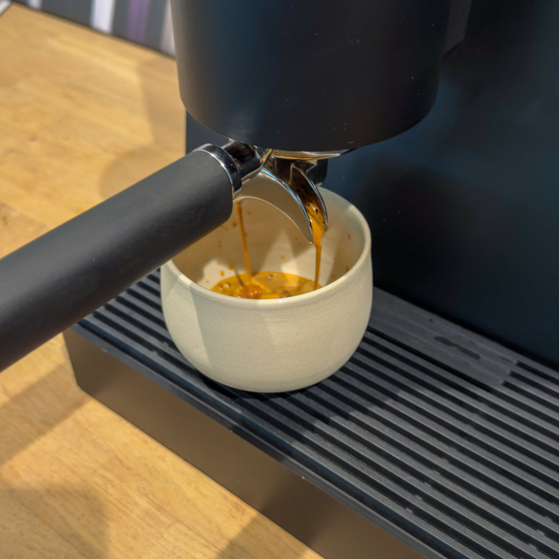 Ocha Teetasse / Matcha Tasse – handgemachte Keramik-Tasse 325 ml, natur außen & glasiert innen (Mannheim)