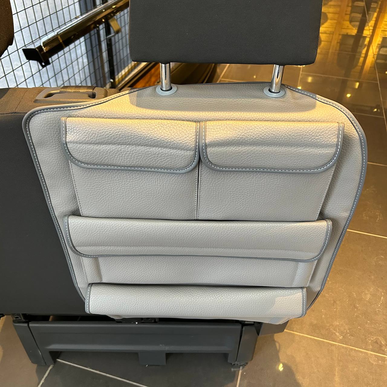 VW Crafter Rücksitz-Organizer Doppelsitz Beifahrer rechts – Dark Grey Leatherette Aufbewahrungstasche