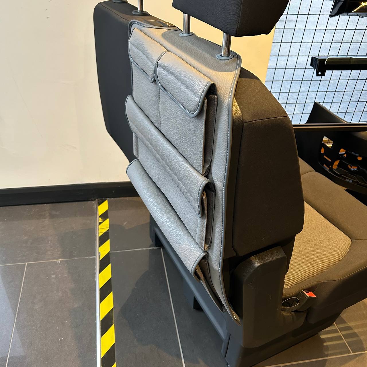 VW Crafter Rücksitz-Organizer Doppelsitz Beifahrer rechts – Dark Grey Leatherette Aufbewahrungstasche
