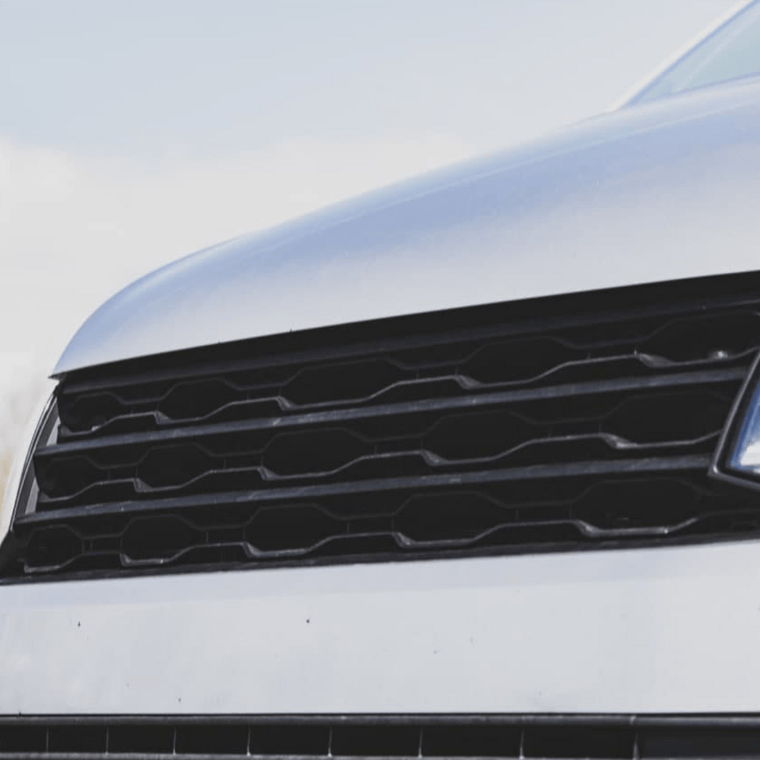 For VW T6 R-Line Front Grille (2 in 1) Badged/Badgeless - Matte Black