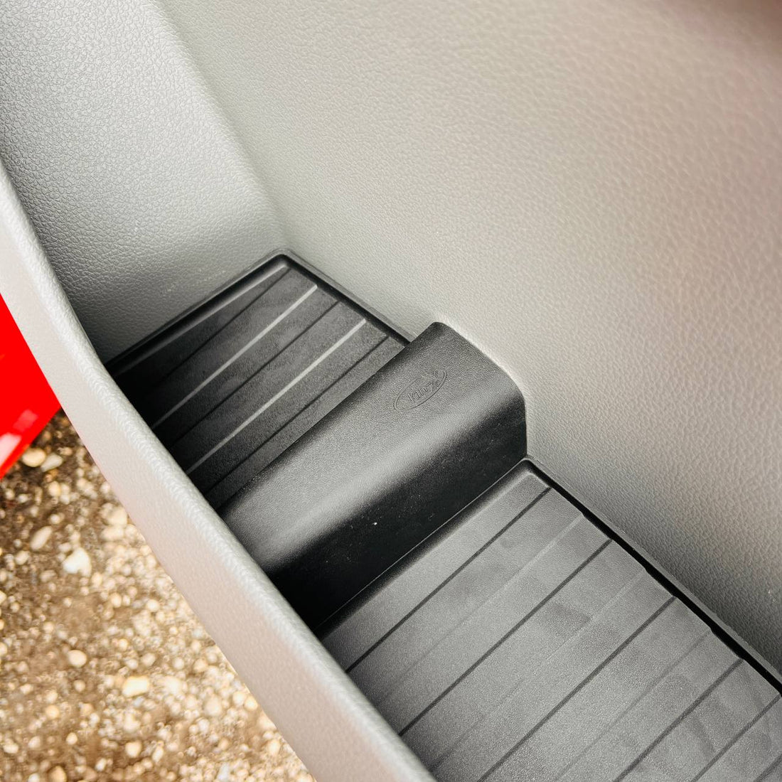 VW Crafter (ab 2018) Türfach-Einlagen Schwarz – Silikon/Gummi Door Pocket Inserts vorn (oben & unten), Set für 2 Türen