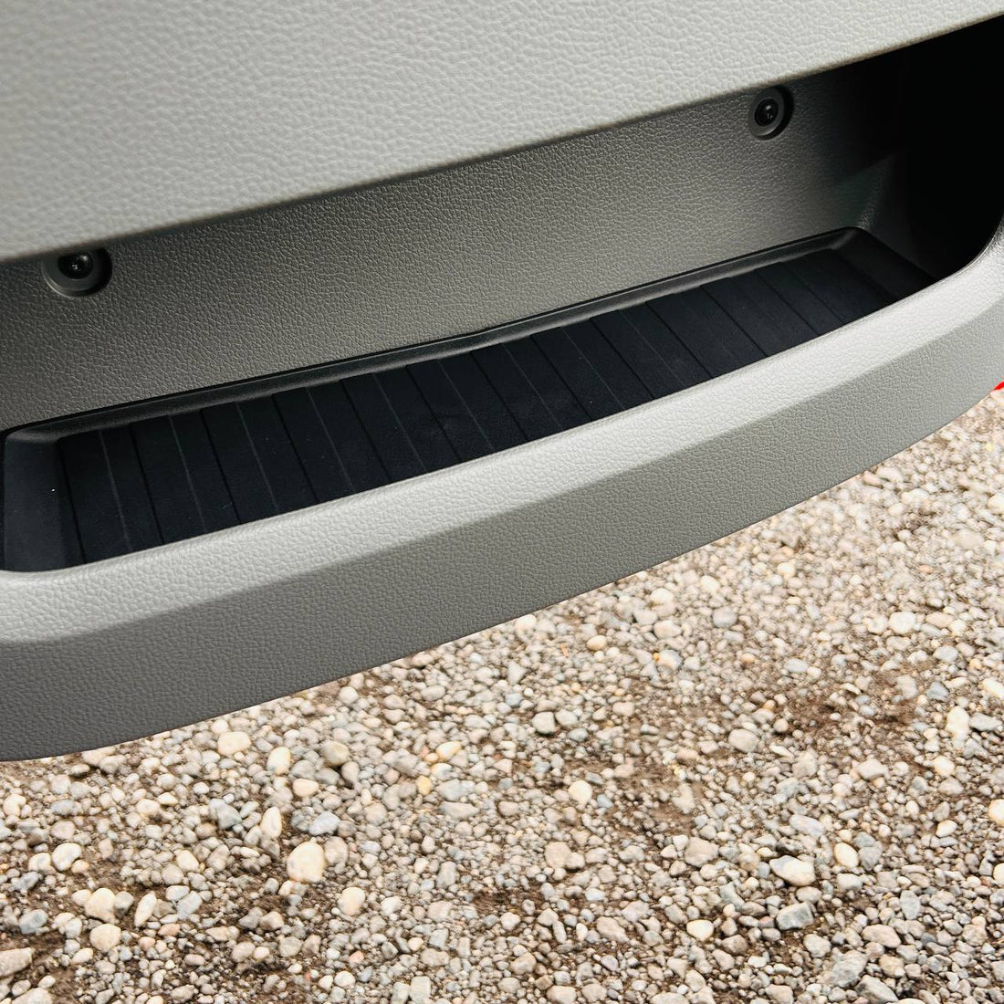 VW Crafter (ab 2018) Türfach-Einlagen Schwarz – Silikon/Gummi Door Pocket Inserts vorn (oben & unten), Set für 2 Türen