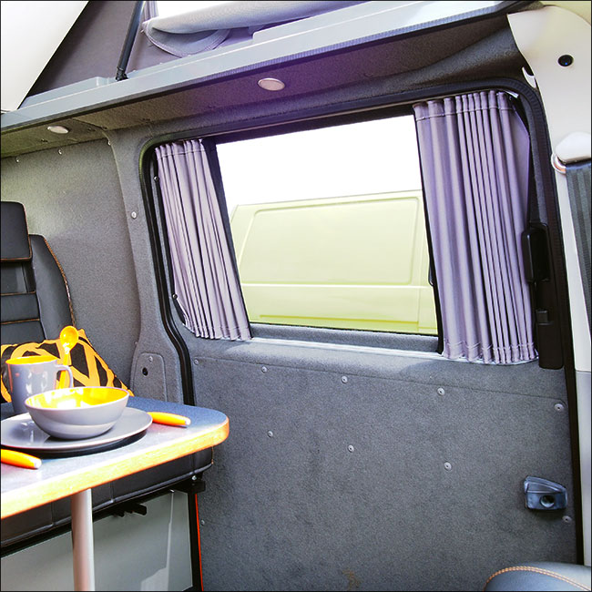 VW T5 Premium 2 x Seitenfenster Vorhänge – Van-X Blackout Curtains