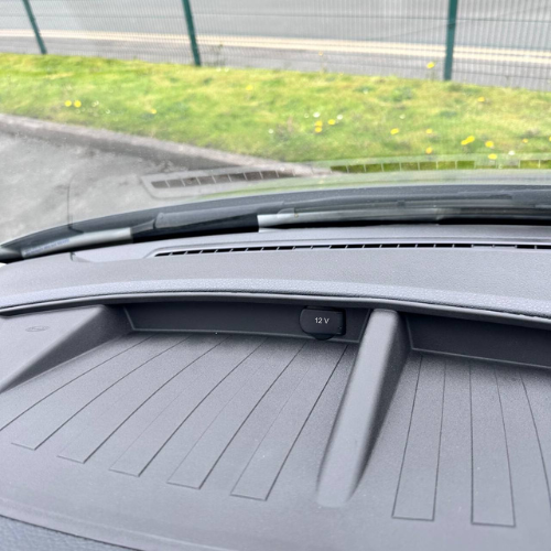 VW Transporter T6.1 Top-Dashboard Anti-Rutsch Einlage – Silikon/Gummi Insert (1 Stück) inkl. 3M Tape, OEM-Fit