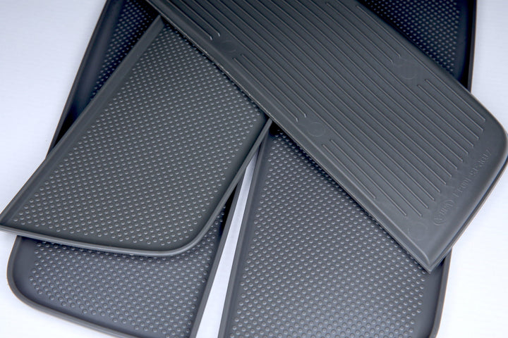 VW T5 / T5.1 Türfach-Einlagen Gummi/Silikon Dunkelgrau – Set (4 Stück) für Single Passenger, Door Pocket Inserts (2004–2015)