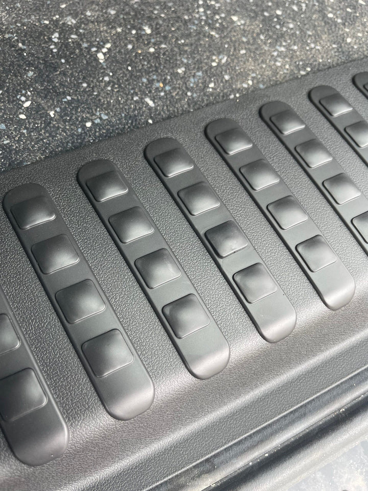 For VW T5, T5.1 V3 Barndoor Rear Threshold Cover Including Screws and Caps